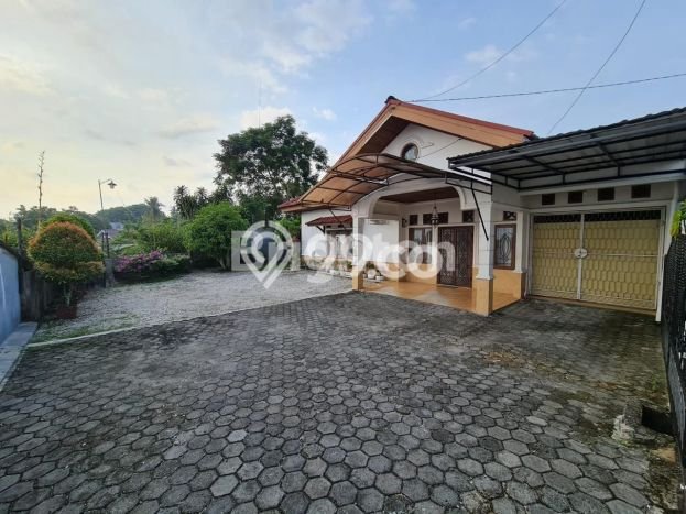 For Sale Rumah 3 Kamar Lokasi Strategis Bagus dan Strategis di Sail For Sale Rumah 3 Kamar Lokasi Strategis Bagus dan Strategis di Sail