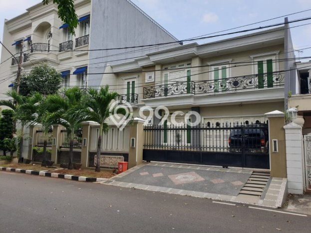 Jual Rumah Luas Elegan Dengan View Cantik di Pulomas, Jakarta Timur Jual Rumah Luas Elegan Dengan View Cantik di Pulomas, Jakarta Timur