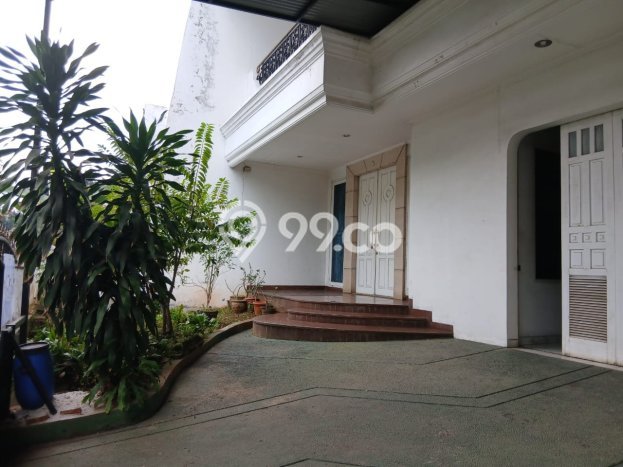 Rumah Luxury Modern Tanpa Renovasi di Kav DKI Jakarta Barat Rumah Luxury Modern Tanpa Renovasi di Kav DKI Jakarta Barat