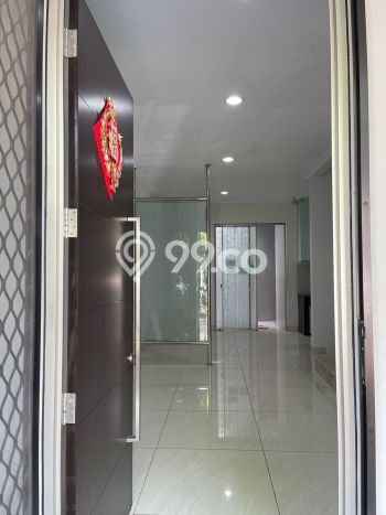 Rumah Mewah LB 120m2 Siap Pakai Desain Elegan di Pantai Indah Kapuk, Jakarta Utara Rumah Mewah LB 120m2 Siap Pakai Desain Elegan di Pantai Indah Kapuk, Jakarta Utara