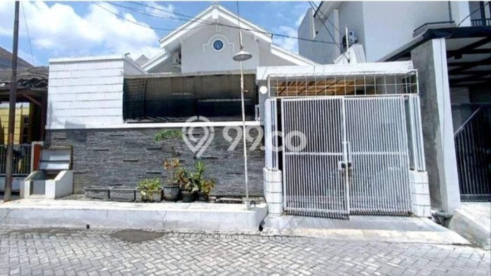 Hunian Cantik Minimalis Lb 160m2 di Rungkut, Surabaya Hunian Cantik Minimalis Lb 160m2 di Rungkut, Surabaya