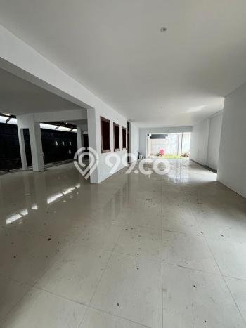 Komersial Disewa di Bandung dengan LB 275m2 Area Komersial Ramai Komersial Disewa di Bandung dengan LB 275m2 Area Komersial Ramai