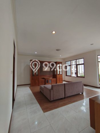 Disewakan! Rumah 3 Kamar Tidur &
3 Kamar Mandi di Bandung Utara, Bandung Disewakan! Rumah 3 Kamar Tidur &
3 Kamar Mandi di Bandung Utara, Bandung