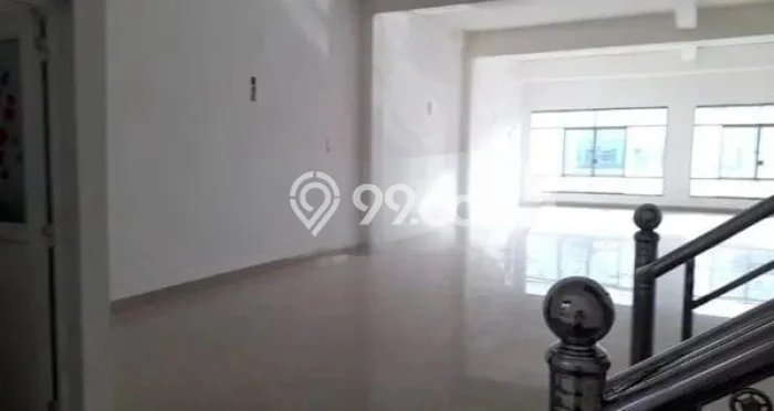 AREA BERKEMBANG! Ruko Disewakan di Medan Polonia, Luas 384m2m², Ready Usaha AREA BERKEMBANG! Ruko Disewakan di Medan Polonia, Luas 384m2m², Ready Usaha