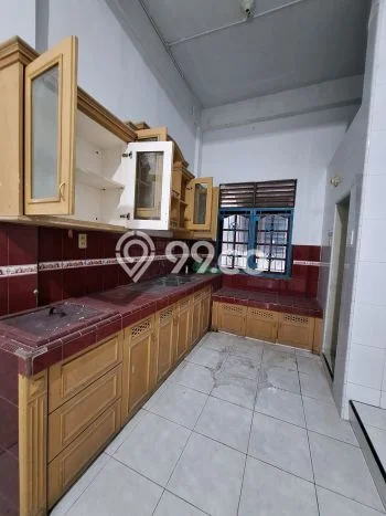 Ruko disewakan lokasi strategis Medan Maimun Medan 192m2 Ruko disewakan lokasi strategis Medan Maimun Medan 192m2