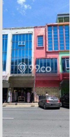 Disewakan Ruko komersial di Medan Johor luas bangunan 192m2 Disewakan Ruko komersial di Medan Johor luas bangunan 192m2