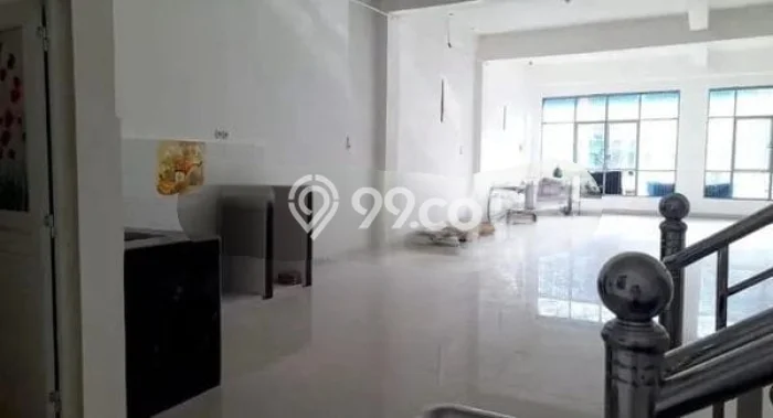 AREA BERKEMBANG! Ruko Disewakan di Medan Polonia, Luas 384m2m², Ready Usaha AREA BERKEMBANG! Ruko Disewakan di Medan Polonia, Luas 384m2m², Ready Usaha