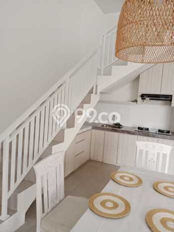 Disewakan! Rumah 3 Kamar Tidur &
4 Kamar Mandi di Sanur Kaja, Denpasar Disewakan! Rumah 3 Kamar Tidur &
4 Kamar Mandi di Sanur Kaja, Denpasar