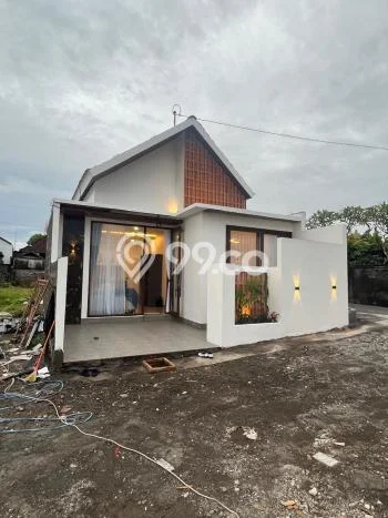 Rumah Modern 2 Kamar LT 65m2 di Nyitdah Rumah Modern 2 Kamar LT 65m2 di Nyitdah
