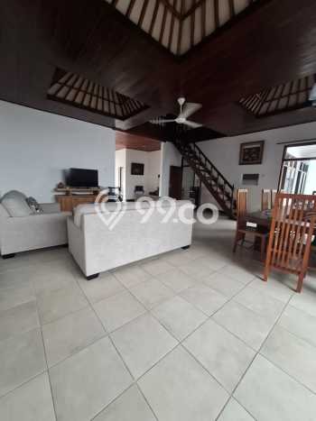 Rumah Nyaman 4 KT di Kerobokan Kaja, Badung - LT 793m2m² Rumah Nyaman 4 KT di Kerobokan Kaja, Badung - LT 793m2m²