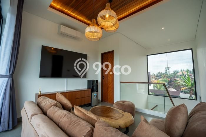 Hunian Impian Keluarga! Rumah 2 Lantai di Peliatan, Gianyar, Luas 300m2m² Bangunan 325m2m² Hunian Impian Keluarga! Rumah 2 Lantai di Peliatan, Gianyar, Luas 300m2m² Bangunan 325m2m²