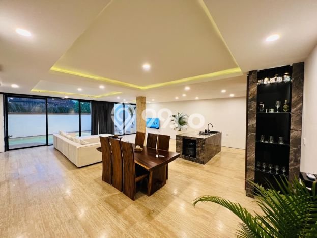 Disewakan! Rumah 5 Kamar Tidur &
6 Kamar Mandi di Ungasan, Badung Disewakan! Rumah 5 Kamar Tidur &
6 Kamar Mandi di Ungasan, Badung