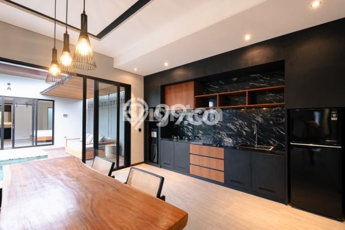 Vila Strategis Kawasan , Luas 250m2m², Kawasan Nyaman Vila Strategis Kawasan , Luas 250m2m², Kawasan Nyaman