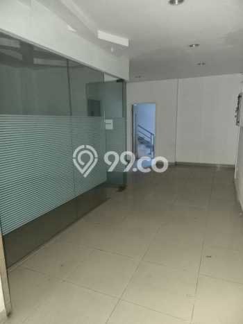 Ruko Area Strategis Kawasan Pejaten, Luas 400m², Akses Strategis Ruko Area Strategis Kawasan Pejaten, Luas 400m², Akses Strategis
