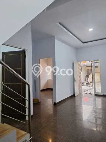 Rumah Strategis Minimalis Lb 100m2 di Ciledug, Tangerang Rumah Strategis Minimalis Lb 100m2 di Ciledug, Tangerang