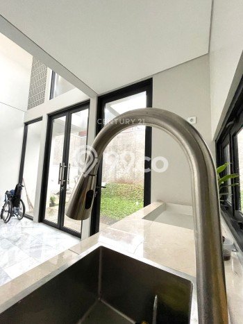 Rumah Luxury Modern Tanpa Renovasi di Bintaro Tangerang Selatan Rumah Luxury Modern Tanpa Renovasi di Bintaro Tangerang Selatan