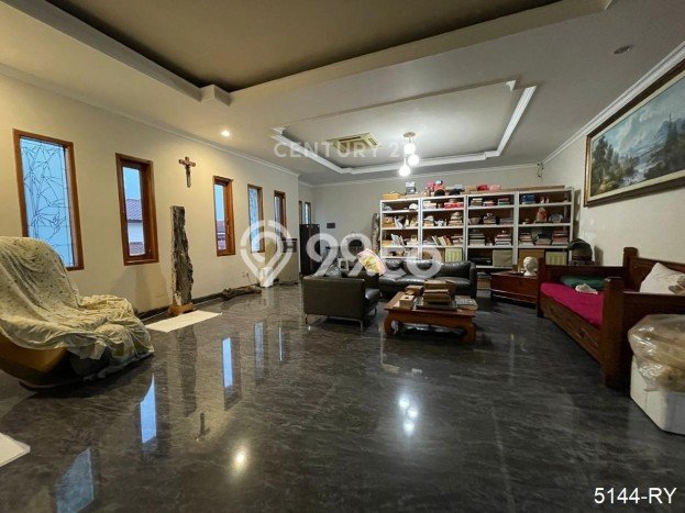 Dijual Rumah Mewah Megah Dengan View Eksklusif di Bintaro, Jakarta Selatan Dijual Rumah Mewah Megah Dengan View Eksklusif di Bintaro, Jakarta Selatan