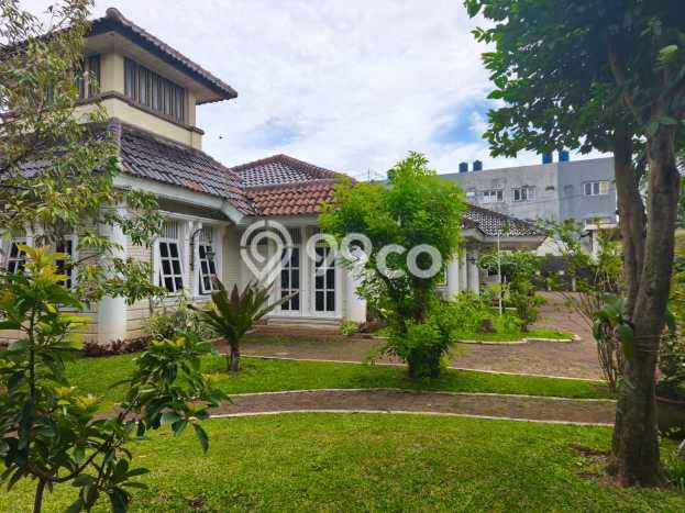 Jual Rumah Luas Elegan Dengan View Eksklusif di Cirendeu, Jakarta Selatan Jual Rumah Luas Elegan Dengan View Eksklusif di Cirendeu, Jakarta Selatan