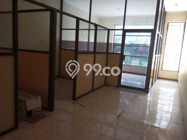 Ruko Dijual di Malang LT 150m2 & LB 300m2 Lokasi Terbaik! Ruko Dijual di Malang LT 150m2 & LB 300m2 Lokasi Terbaik!