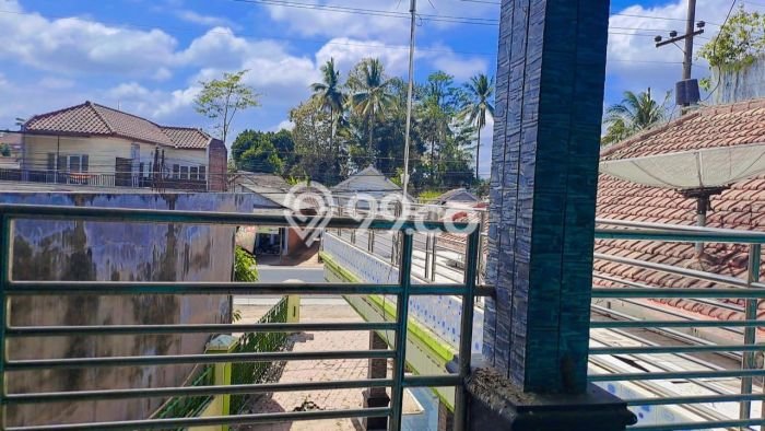 Properti Idaman LT 303m2m² Dekat Pusat Kota di Kepanjen, Malang Properti Idaman LT 303m2m² Dekat Pusat Kota di Kepanjen, Malang