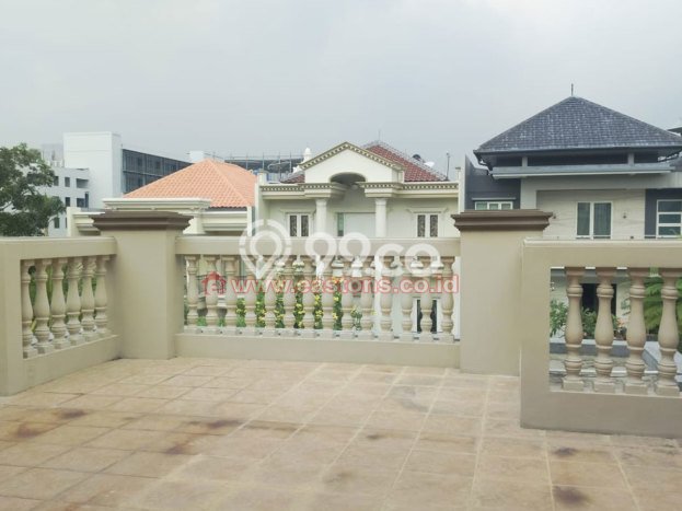 Rumah Luxury Modern Tanpa Renovasi di Pantai Indah Kapuk Jakarta Utara Rumah Luxury Modern Tanpa Renovasi di Pantai Indah Kapuk Jakarta Utara
