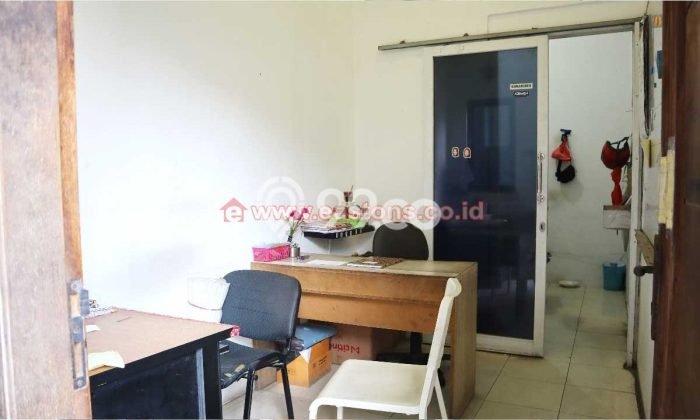 Gudang di , Luas 1300m2m², Lokasi Berkembang, Mainroad Gudang di , Luas 1300m2m², Lokasi Berkembang, Mainroad