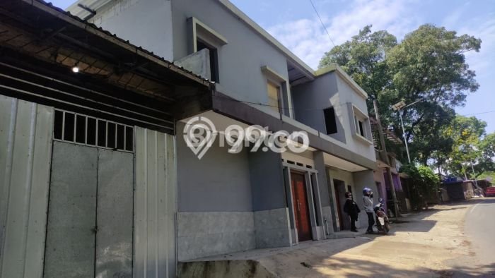 Rumah kawasan , Bandung, Luas 432m2m² Bangunan 190m2m² Rumah kawasan , Bandung, Luas 432m2m² Bangunan 190m2m²