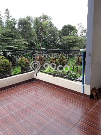 Rumah Luas Asri 3 KT Siap Pakai di Pondok Ranji Tangerang Rumah Luas Asri 3 KT Siap Pakai di Pondok Ranji Tangerang
