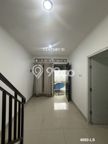 Rumah Modern Cantik 2 KT Bisa Langsung Pindah di Ciputat Rumah Modern Cantik 2 KT Bisa Langsung Pindah di Ciputat