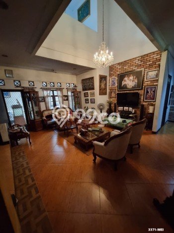 Rumah Mewah Dijual LT 310m2 di Kebayoran Baru, Jakarta Selatan Rumah Mewah Dijual LT 310m2 di Kebayoran Baru, Jakarta Selatan