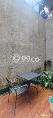 Rumah Mewah LB 120m2 Siap Pakai Desain Elegan di Bintaro, Tangerang Selatan Rumah Mewah LB 120m2 Siap Pakai Desain Elegan di Bintaro, Tangerang Selatan