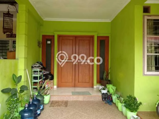 Rumah Luas Asri 4 KT Siap Pakai di Taman Royal Tangerang Rumah Luas Asri 4 KT Siap Pakai di Taman Royal Tangerang