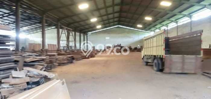 Untuk Dijual! Pabrik di Pasar Kemis Tangerang LT 10000m2 / LB 3000m2 Kawasan Bisnis Untuk Dijual! Pabrik di Pasar Kemis Tangerang LT 10000m2 / LB 3000m2 Kawasan Bisnis