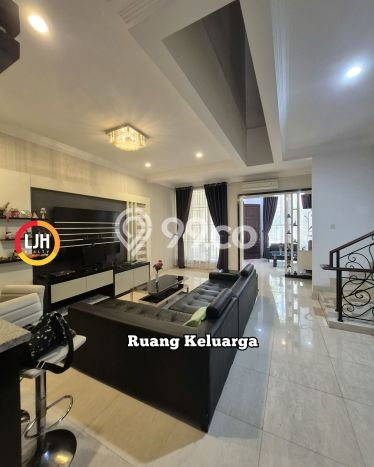 Rumah Elit LB 300m2 Siap Pakai Desain Elegan di AP Pettarani, Makassar Rumah Elit LB 300m2 Siap Pakai Desain Elegan di AP Pettarani, Makassar