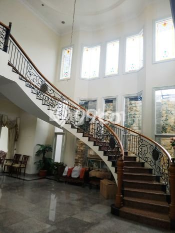 Rumah LT 360m2m² Akses Transportasi Umum di , Malang Rumah LT 360m2m² Akses Transportasi Umum di , Malang