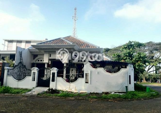Hunian Elit LB 300m2 Siap Pakai Desain Elegan di Araya, Malang Hunian Elit LB 300m2 Siap Pakai Desain Elegan di Araya, Malang