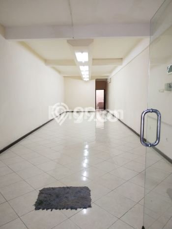 Disewakan Ruko di Pusat Kota Malang Ramai Strategis Disewakan Ruko di Pusat Kota Malang Ramai Strategis