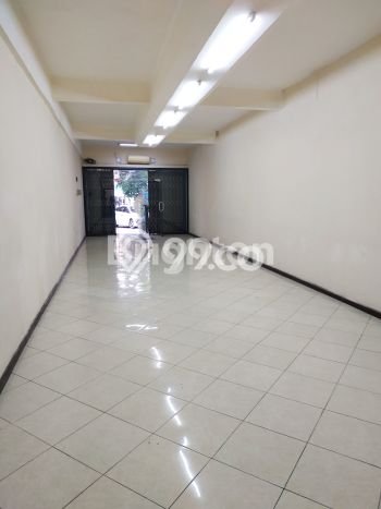 Disewakan Ruko di Pusat Kota Malang Ramai Strategis Disewakan Ruko di Pusat Kota Malang Ramai Strategis