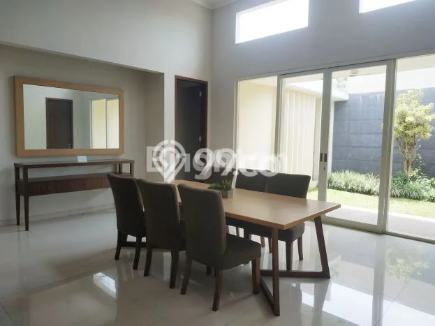 NEW LISTING! Rumah Premium di Blimbing, Luas 325m2m² LB 232m2m² NEW LISTING! Rumah Premium di Blimbing, Luas 325m2m² LB 232m2m²