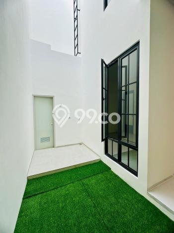 Rumah Modern 4 KT di BSD Nusaloka Tangerang Semi Furnished Rumah Modern 4 KT di BSD Nusaloka Tangerang Semi Furnished