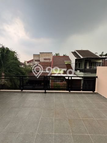 Hunian Nyaman Asri 3 KT Siap Huni di Villa Melati Mas Tangerang Selatan Hunian Nyaman Asri 3 KT Siap Huni di Villa Melati Mas Tangerang Selatan