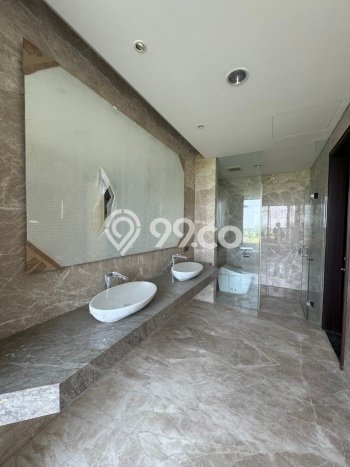 Disewakan Rumah Strategis di Golf Island LT 300m2 / LB 300m2 Siap Huni Disewakan Rumah Strategis di Golf Island LT 300m2 / LB 300m2 Siap Huni
