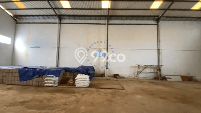 Lokasi Strategis! Dijual Gudang Bisnis di Cikupa, Tangerang Kondisi Bagus Lokasi Strategis! Dijual Gudang Bisnis di Cikupa, Tangerang Kondisi Bagus