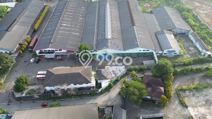 Pabrik Dijual di Curug LT 47582m2, LB 22257m2 Solusi Investasi Cerdas Pabrik Dijual di Curug LT 47582m2, LB 22257m2 Solusi Investasi Cerdas