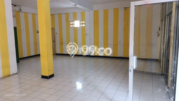 Ruko di Depok, Luas 110m², For Rent, Area Bisnis, Ready Untuk Dihuni Ruko di Depok, Luas 110m², For Rent, Area Bisnis, Ready Untuk Dihuni