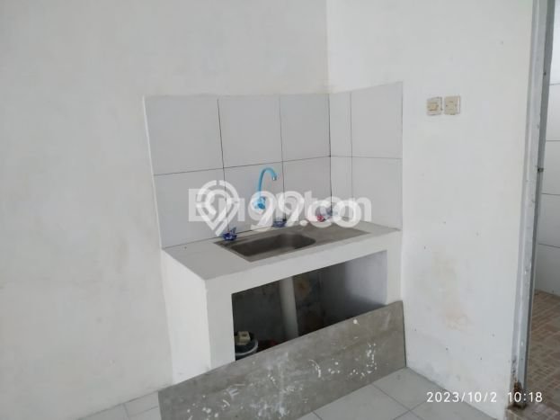 PROSPEK BAGUS! Ruko Kawasan Sewon, Luas 180m2m², Tingkat Keramaian Tinggi PROSPEK BAGUS! Ruko Kawasan Sewon, Luas 180m2m², Tingkat Keramaian Tinggi