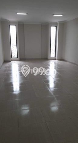 Ruko Disewakan Kawasan Mlati, Luas 200m2m², Lokasi Bisnis, Akses Utama Ruko Disewakan Kawasan Mlati, Luas 200m2m², Lokasi Bisnis, Akses Utama