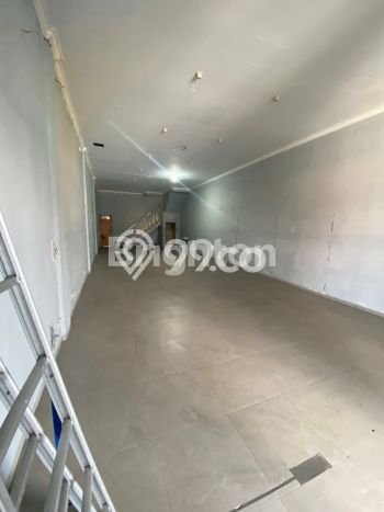Ruko For Rent di Tegalrejo, Luas 100m2m², Lokasi Strategis Ruko For Rent di Tegalrejo, Luas 100m2m², Lokasi Strategis