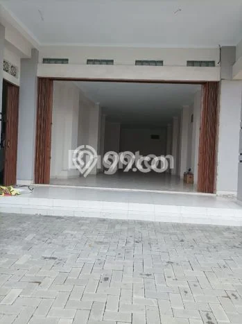 Area Strategis! Disewakan Ruko Lokasi Depok, Sleman Cocok untuk Bisnis Area Strategis! Disewakan Ruko Lokasi Depok, Sleman Cocok untuk Bisnis
