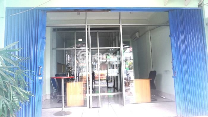 Ruko Disewakan Kawasan Depok, Luas 158m², Lokasi Premium Ruko Disewakan Kawasan Depok, Luas 158m², Lokasi Premium